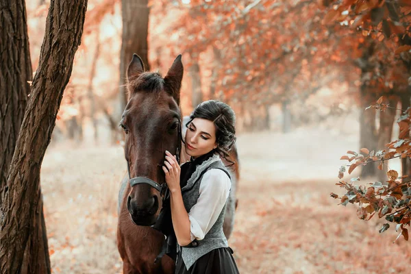 Young Lady Vintage Dress Tenderness Affection Hugs Her Horse Ancient — Stock Photo, Image
