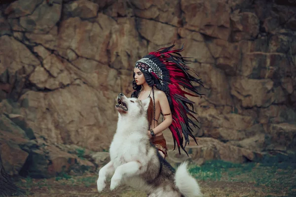 Caçadas Índias Nativas Americanas Lobo Ataca Num Salto Uma Barata — Fotografia de Stock