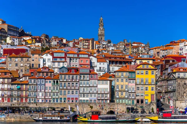 Malowniczy Widok Stare Miasto Architektury Molo Nad Rzeką Duoro Porto — Zdjęcie stockowe