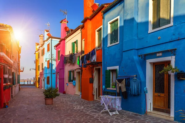 Красивый Фасад Дома Красочные Стены Бурано Венеция Бурано Островной Канал — стоковое фото