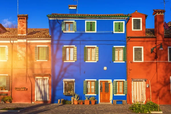 Piękny Dom Fasada Kolorowe Ściany Burano Venice Kanał Wyspa Burano — Zdjęcie stockowe