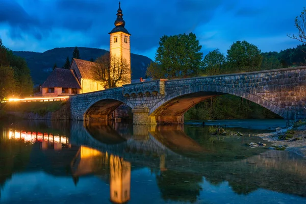 Kirche Johannes Der Täufer Und Eine Brücke Bohinjer See Der — Stockfoto