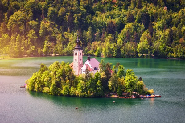 Lake Bled Slovenië Mooie Berg Bled Meer Met Kleine Bedevaartskerk — Stockfoto