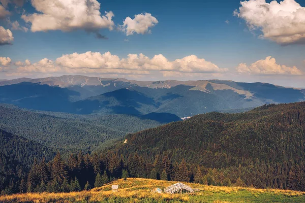 Letní Alpské Transylvánie Mezník Krajina Zelená Pole Údolí Vysoké Piatra — Stock fotografie