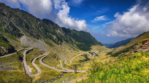 Przełęcz Transfagarasan Lecie Przemierzając Karpaty Rumunii Transfagarasan Jest Jedną Najbardziej — Zdjęcie stockowe
