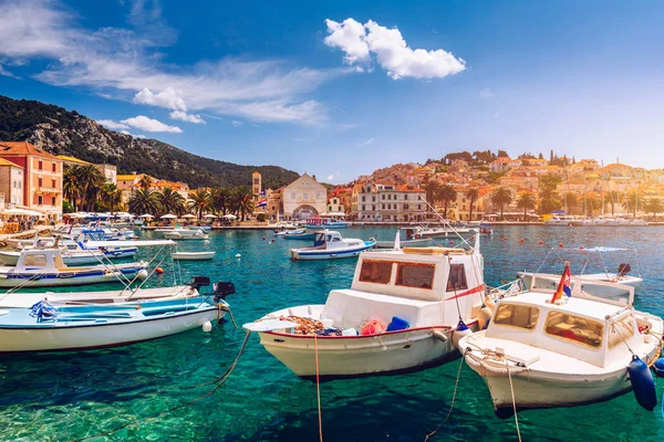 Vista Increíble Archipiélago Con Barcos Pesca Ciudad Hvar Croacia Puerto — Foto de Stock