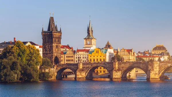 Blick Von Der Karlsbrücke Auf Das Smetana Museum Rechten Moldauufer — Stockfoto