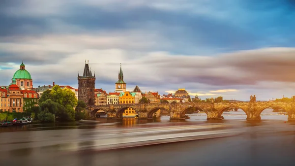 Imagem Icónica Famosa Ponte Charles Praga República Checa Conceito Viagem — Fotografia de Stock