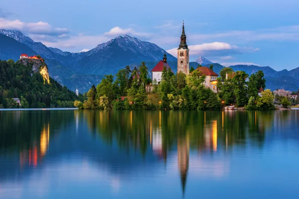 Lago Bled Con Iglesia Santa María Asunción Pequeña Isla Bled — Foto de Stock