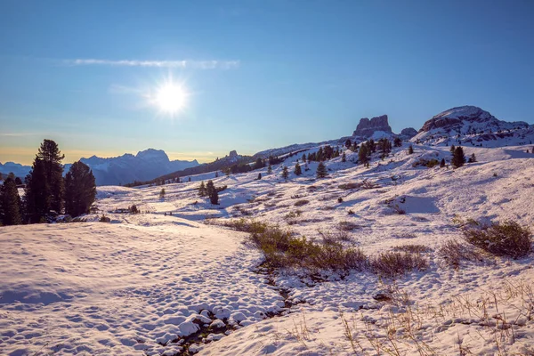 Vinter i Dolomiterna, norra Italien — Stockfoto
