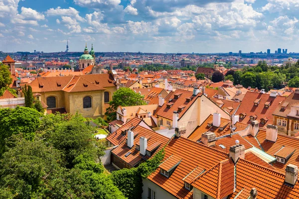 Altstadt von Prag. Tschechische Republik über die Moldau mit Karl — Stockfoto