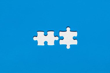 Yapbozun yakın çekim izole. Eksik yapboz parçası, 