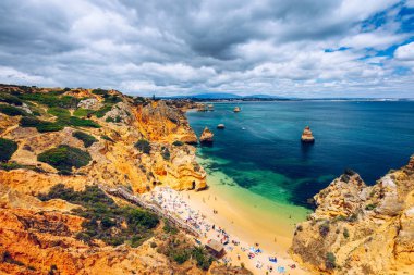 Camilo plaj (Praia do Camilo) Lagos, Algarve, Portekiz. Ahşap