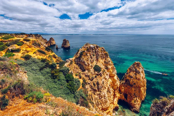 Panoramatický výhled, Ponta da Piedade nedaleko Lagosu v Algarve, Portugalsko — Stock fotografie
