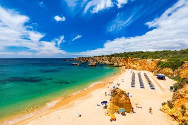 Portimao, Algarve, Portekiz'deki Barranco das Canas Plajı. Prai