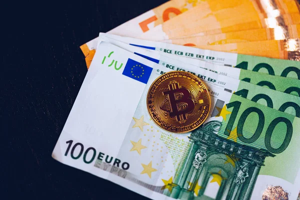 Altın bitcoin Euro para üzerinden. Bitcoin cryptocurrency. Kripto c