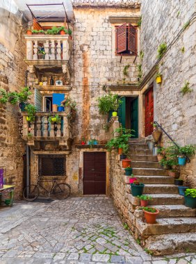 Kasaba Trogir, Hırvatistan Avrupa'nın eski turistik yer itibariyle görüntüleyin. Trog