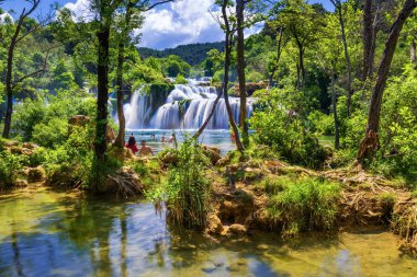 Krka Ulusal Parkı görünümü, Hırvatistan, Avrupa. Muhteşem yaz vie