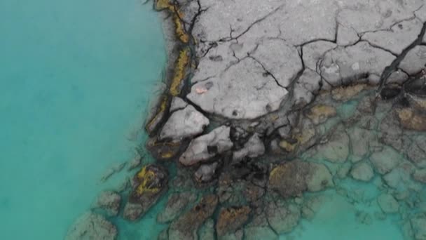 Aerial drone panorama vista video de la famosa playa de arena esmeralda paraíso exótico de Elafonissi en el suroeste de la isla de Creta, Grecia. Hermosa vista de la playa azul Elafonissi en Creta, Grecia. — Vídeos de Stock