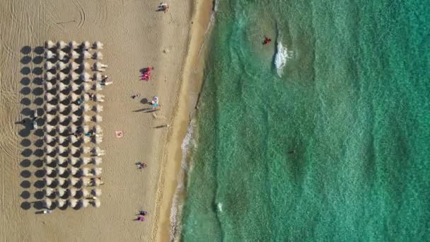 Vue Aérienne Du dessus Falassarna plage en Crète, Grèce, Falassarna plage est une destination touristique très célèbre en Crète, 4k vue aérienne plage. Falasarna célèbre (également connu sous le nom de Falassarna ou Phalasarna ). — Video