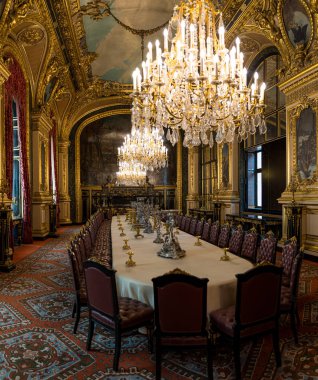 Paris, Fransa - 6 Temmuz 2018: Napolyon Iii'ün Louv şehrindeki daireleri