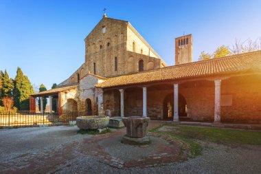 Venedik la Torcello adasında Santa Maria di Assunta katedrali