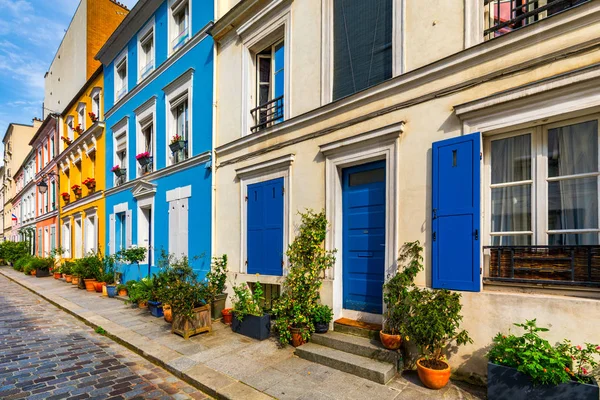 Calle Cremieux (Rue Cremieux), París, Francia. Rue Cremieux in t —  Fotos de Stock