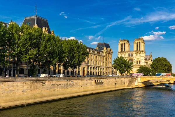 Notre Dame de Paris Katedrali, Fransa. Notre Dame de Paris Cathe — Stok fotoğraf