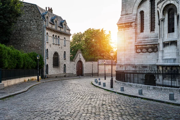 Montmartre district of Paris. Morning Montmartre staircase in Pa — Stock Photo, Image