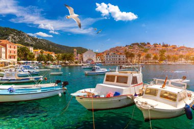 Martı ile Hvar şehir şehri, ünlü lüks seyahat uçuyor 