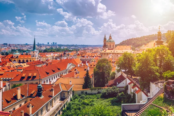 Altstadt von Prag. Tschechische Republik über die Moldau mit Karl — Stockfoto
