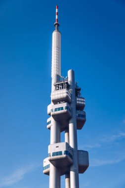 Zizkov televizyon kulesi Prag. Zizkov televizyon kulesi Pragu