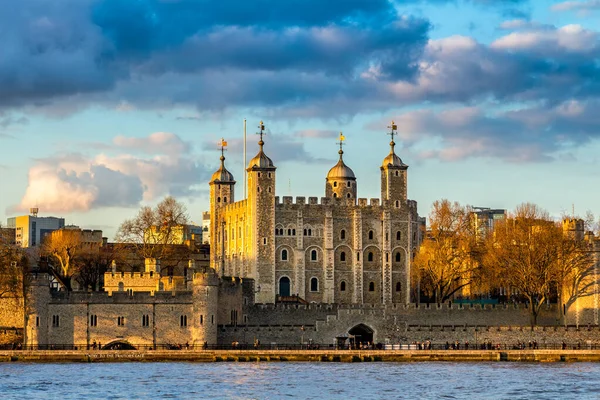 Torre di Londra al tramonto, Inghilterra, Famous Place, Internazionale — Foto Stock