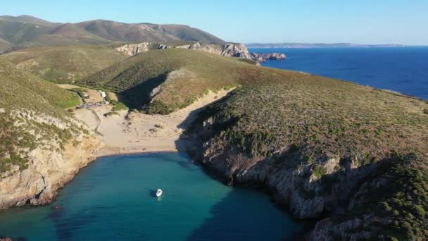 Plage de Cala Domestica, Sardaigne, Italie. La Sardaigne est la deuxième plus grande île de la Méditerranée. Sardaigne, plage de Cala Domestica, Italie. Plage Cala Domestica, Sardaigne, Italie.