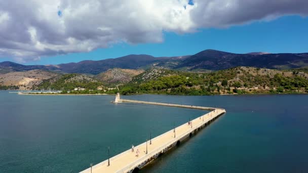 Luchtfoto Van Bosset Brug Argostoli Stad Het Eiland Kefalonia Bossetbrug — Stockvideo