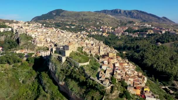 Caccamo Sicilia Ciudad Medieval Italiana Con Castillo Normando Las Montañas — Vídeos de Stock