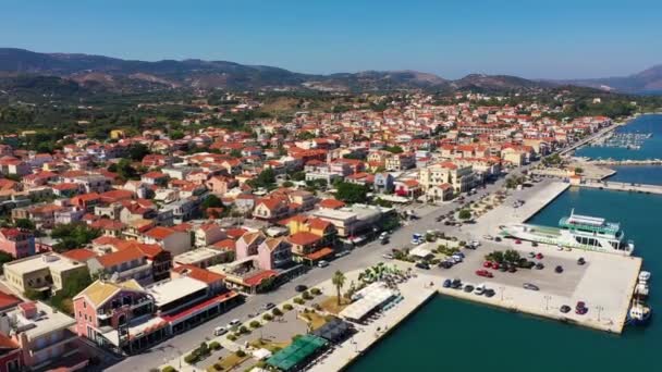 Lixouri是希腊第二大城市Kefalonia 希腊伊奥尼亚Cefalonia岛Lixouri市和港口的空中景观 — 图库视频影像