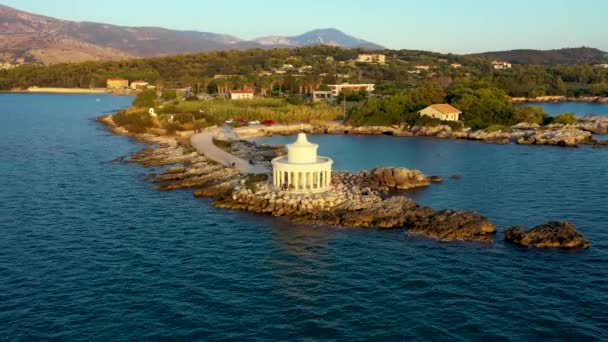 Luftaufnahme Des Leuchtturms Von Saint Theodore Lassi Argostoli Insel Kefalonia — Stockvideo