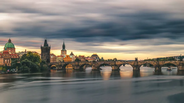 Imagem Icónica Famosa Ponte Charles Praga República Checa Conceito Viagem — Fotografia de Stock