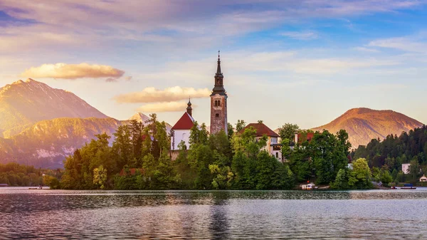 Lago Bled Eslovenia Hermoso Lago Montaña Con Pequeña Iglesia Peregrinación — Foto de Stock