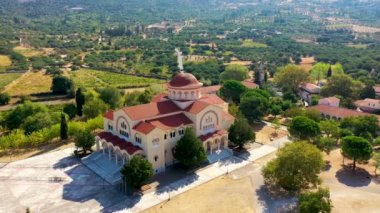 Yunanistan 'ın Kefalonia adasındaki Agios Gerasimos Manastırı. Yunanistan 'ın Kefalonyalı Agios Gerasimos Manastırı.