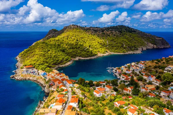 Turquoise Colored Bay Mediterranean Sea Beautiful Colorful Houses Assos Village — Stock Photo, Image