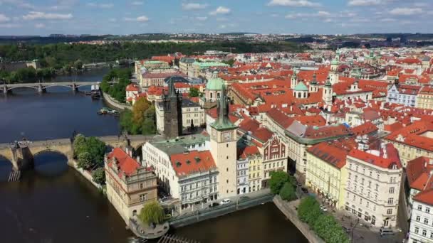 Vista Aérea Panorámica Primavera Praga Arquitectura Del Muelle Ciudad Vieja — Vídeo de stock