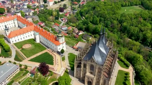 Zicht Kutna Hora Met Sint Barbara Kerk Die Werelderfgoedlijst Van — Stockvideo