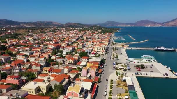 Lixouri是希腊第二大城市Kefalonia 希腊伊奥尼亚Cefalonia岛Lixouri市和港口的空中景观 — 图库视频影像