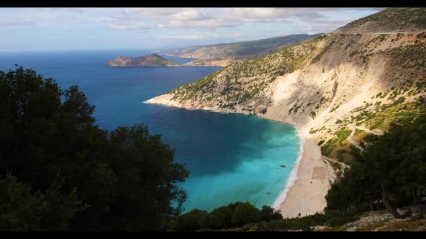 Drohnenvideo Der Ikonischen Türkisfarbenen Und Saphirfarbenen Bucht Und Des Strandes — Stockvideo