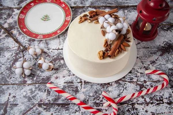 Decorated Designer Sweet Delicious Birthday Cake — Stock Photo, Image