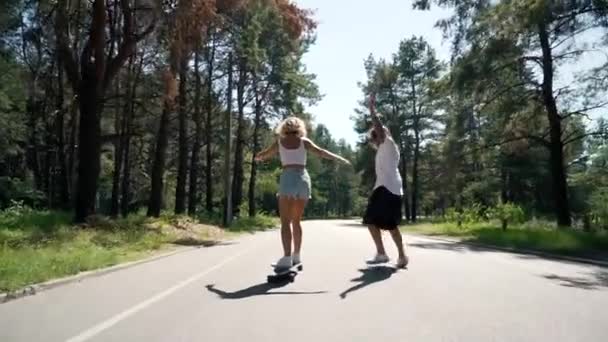 Couple Have Fun Skate — Stock Video