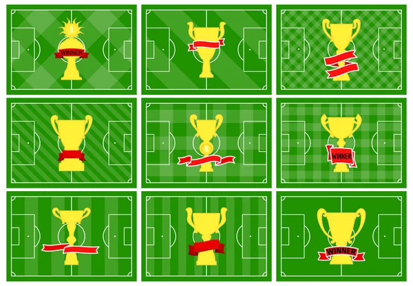 Set van negen voetbalvelden met verschillende gouden beker op verschillende groen gras ornamenten — Stockvector