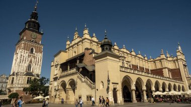 Krakow, İstanbul / Polonya - 12/09/2018: Main Square - Rynek Glowny - eski Merkezi Pazar Krakow şehir